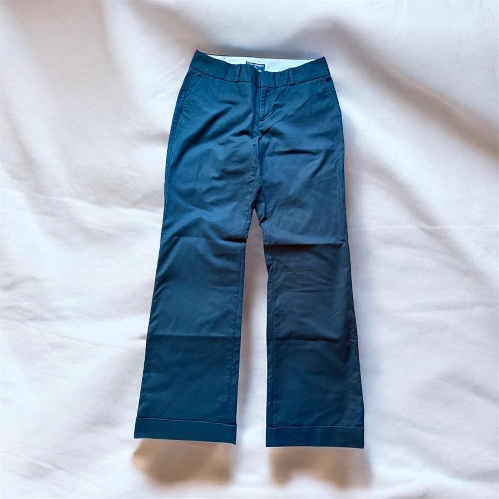 Woman’s Black Banana Republic pants
